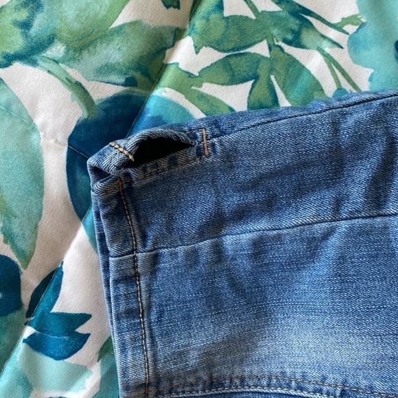 Jeans - Picture 2 of 4